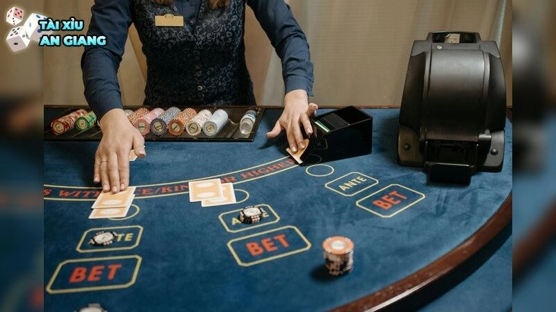 Hướng nào giúp người mệnh Thổ gặp may khi chơi tài xỉu?