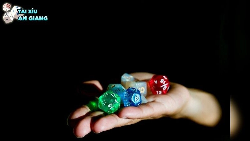 Người mệnh Hỏa có nên chơi tài xỉu theo cảm tính không?