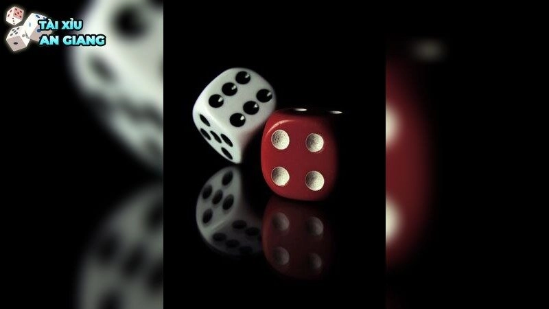 Người sinh năm 2000 Canh Thìn có hợp chơi tài xỉu không?