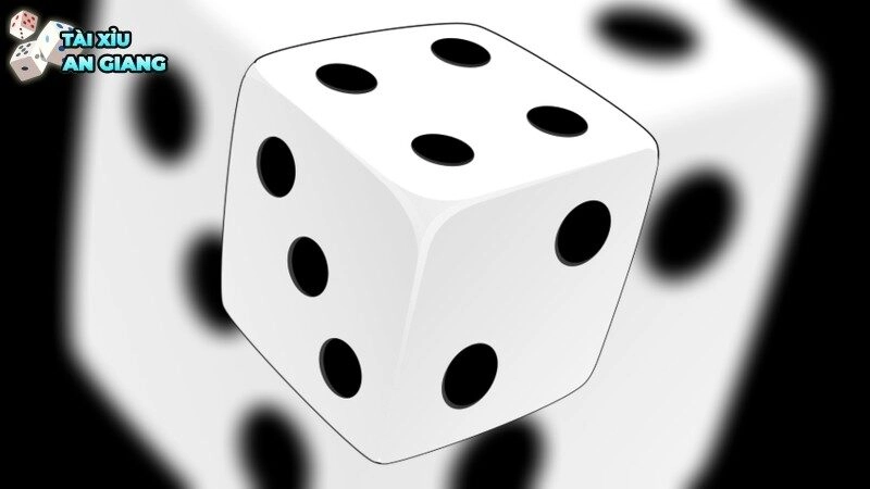 Sinh năm 2001 Tân Tỵ nên chơi tài xỉu vào giờ nào?